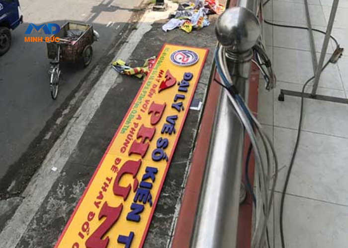Thu mua bảng quảng cáo cũ